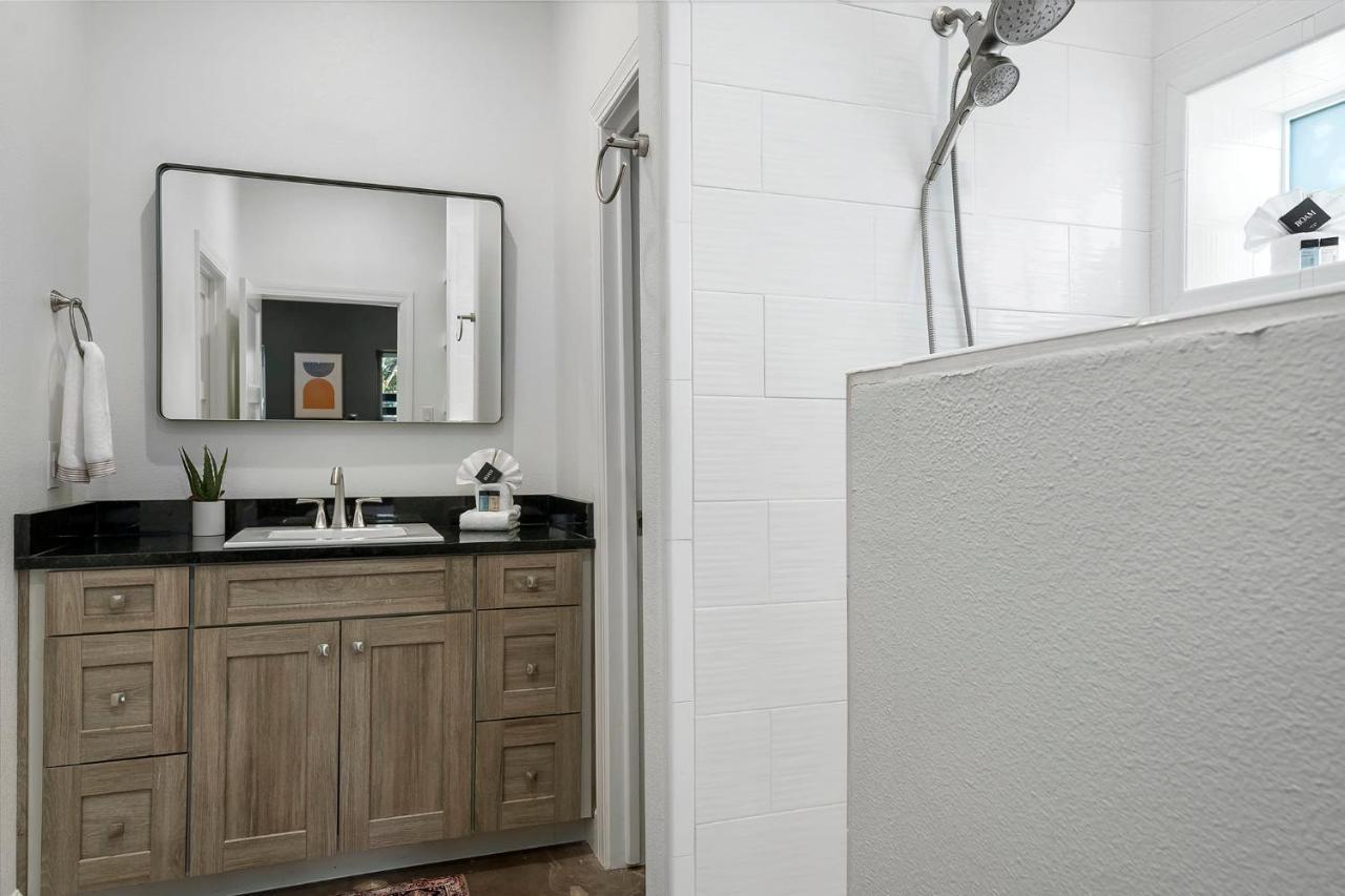 Container Haus Pet Friendly With Cowboy Pool Villa Fredericksburg Exterior photo